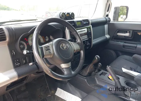 2007 Toyota Fj Cruiser from USA, damaged, VIN JTEBU11F770023402